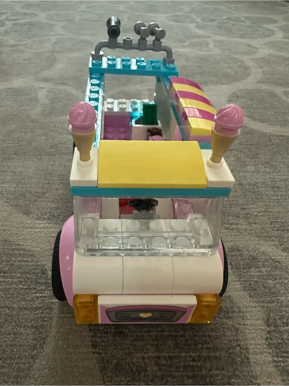 Lego Juniors Emma's Ice Cream Truck 10727-retired